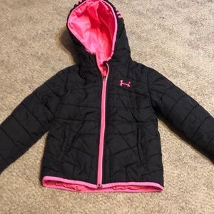 Under Armour Girls winter coat size 5. Black/pink